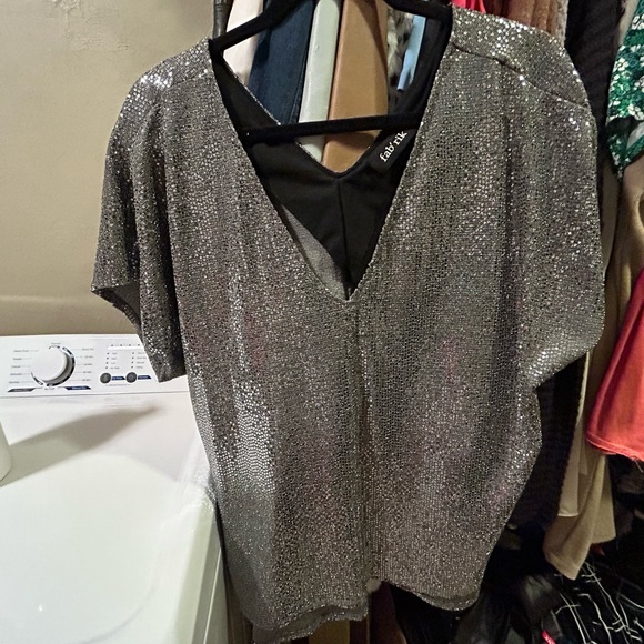 Fab’rik Silver Sequin Top - Picture 3 of 3